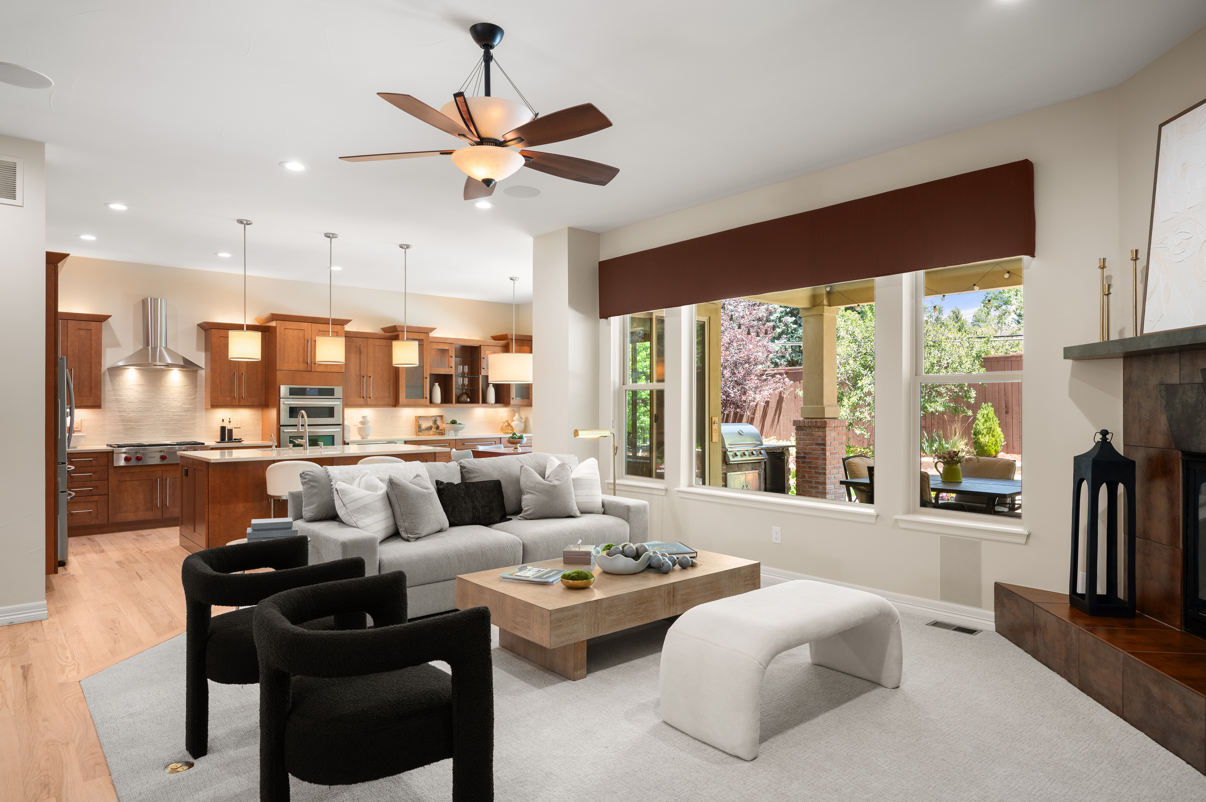  Orchard Park Patio Home with Wolf Kitchen, Spa Suite & Backyard BBQ Oasis - 物件實景