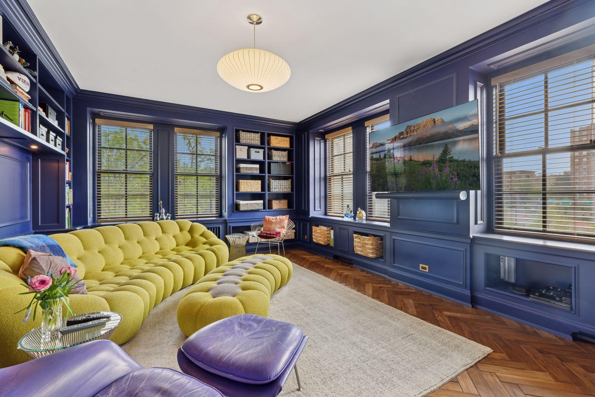 Minneapolis, Minnesota, 55403, United States, 2 Bedrooms Bedrooms, ,2 BathroomsBathrooms,Residential,For Sale,1926216