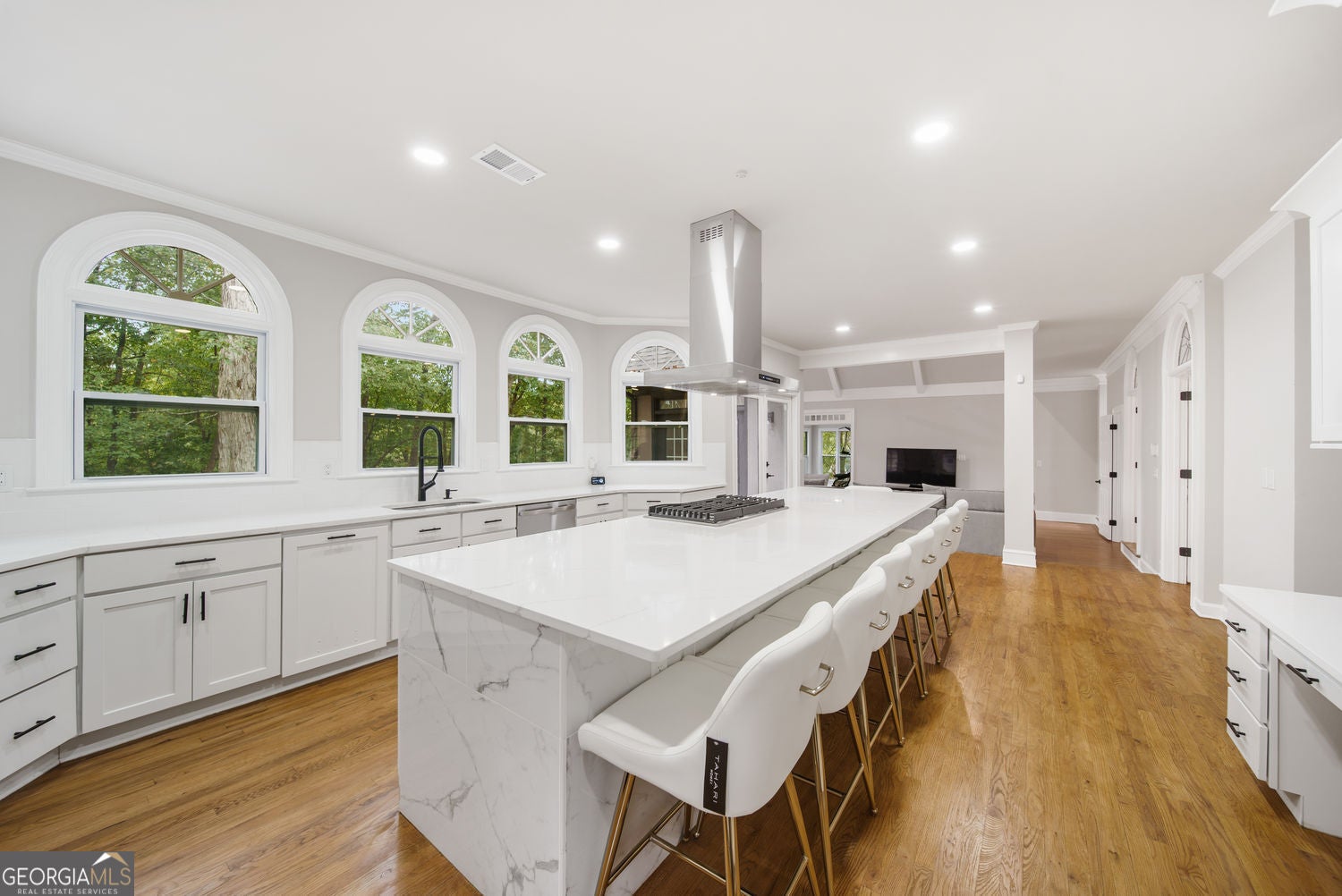 Atlanta, Georgia, 30350, United States, 8 Bedrooms Bedrooms, ,6 BathroomsBathrooms,Residential,For Sale,1992514