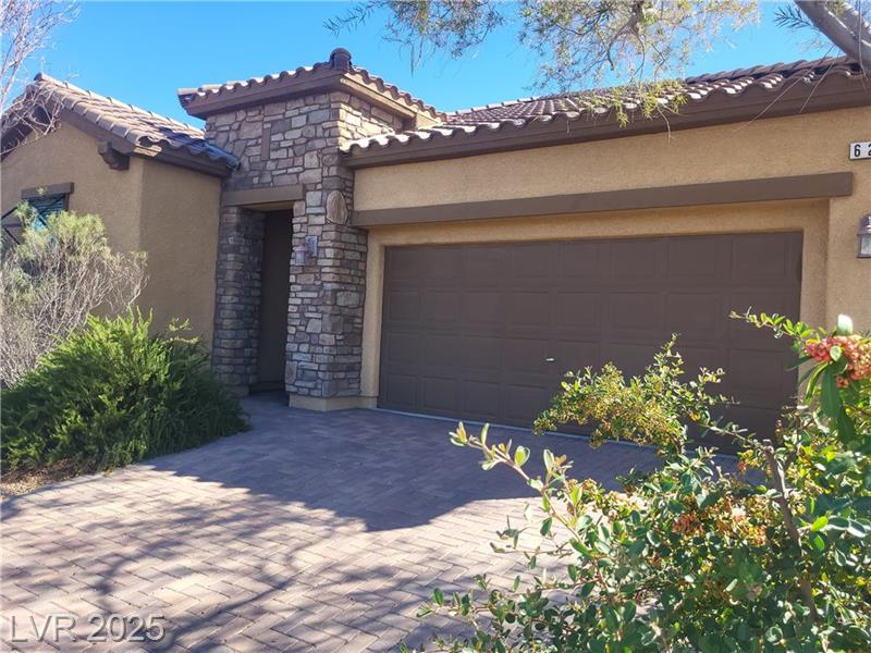 Henderson, Nevada, 89011, United States, 3 Bedrooms Bedrooms, ,3 BathroomsBathrooms,Residential,For Sale,1975179