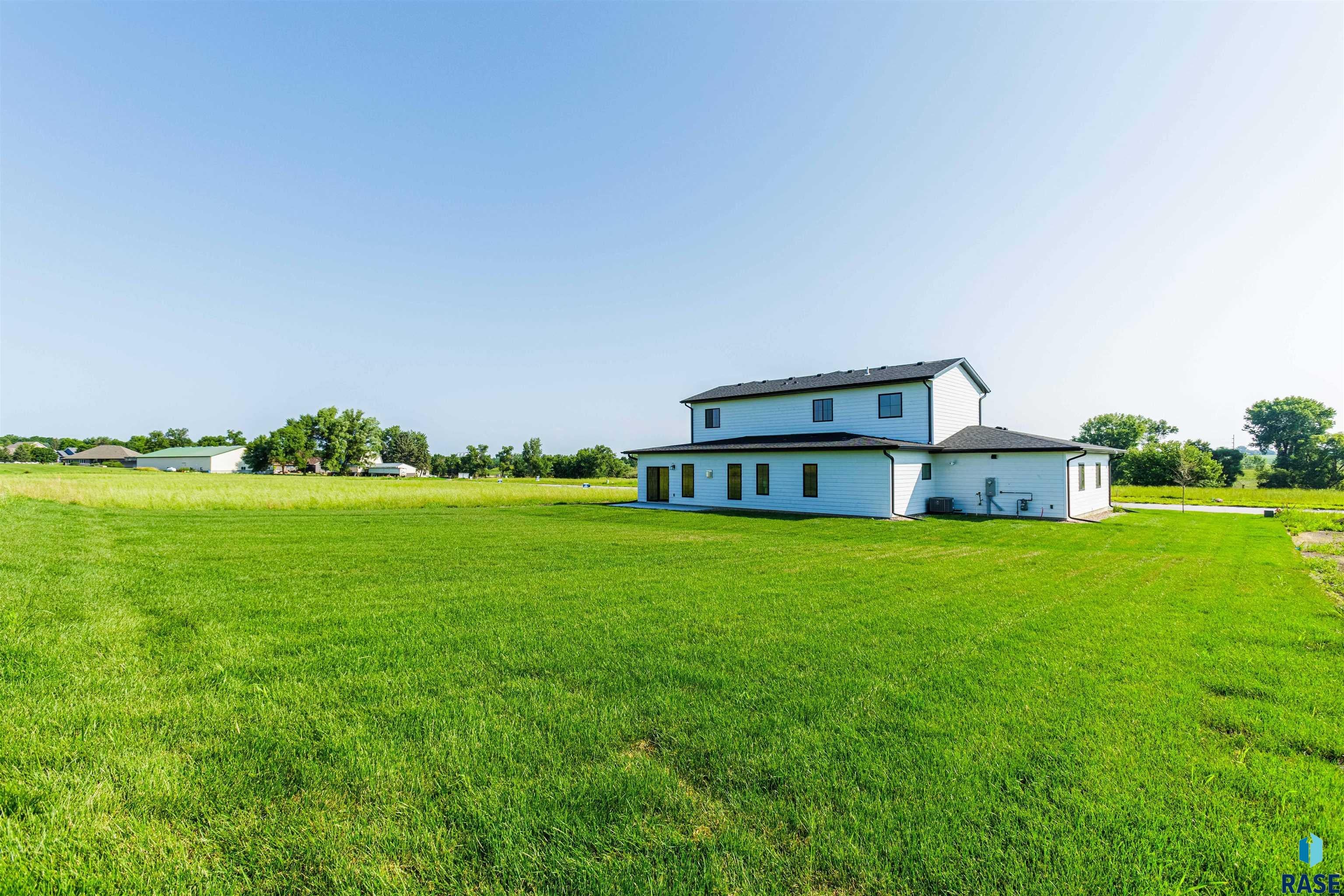Rock Rapids, Iowa, 51246, United States, 5 Bedrooms Bedrooms, ,3 BathroomsBathrooms,Residential,For Sale,1957836