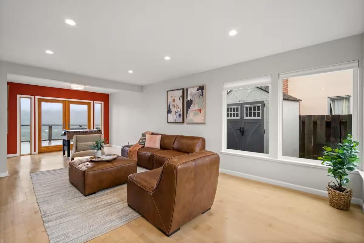 Pacifica, California, 94044, United States, 4 Bedrooms Bedrooms, ,4 BathroomsBathrooms,Residential,For Sale,1988181