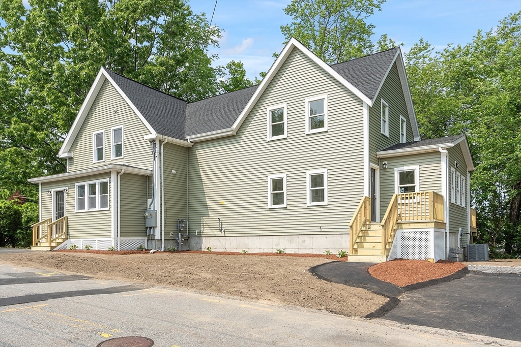Leominster, Massachusetts, 01453, United States, 3 Bedrooms Bedrooms, ,2 BathroomsBathrooms,Residential,For Sale,1912072