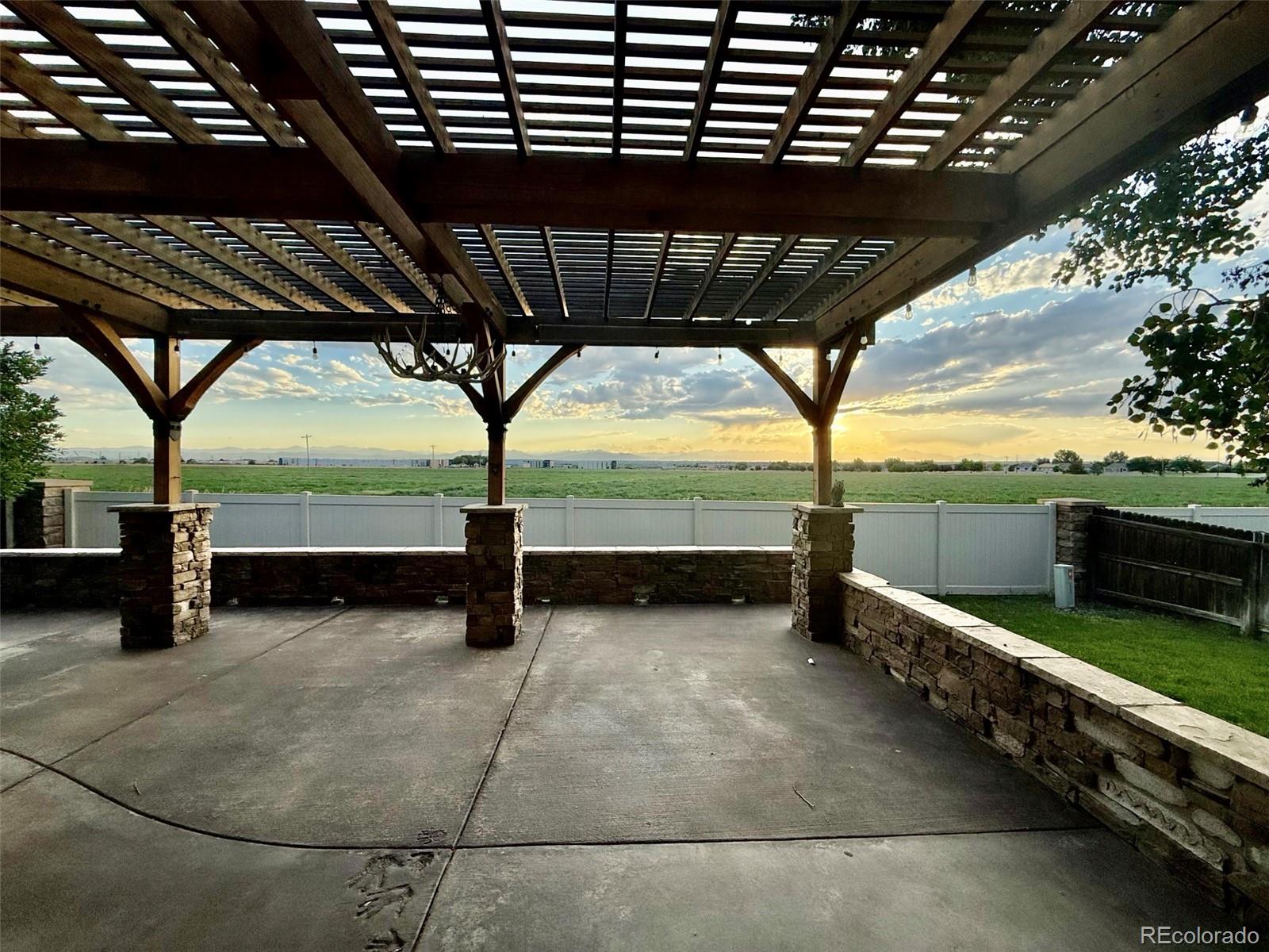 Henderson, Colorado, 80640, United States, 5 Bedrooms Bedrooms, ,3 BathroomsBathrooms,Residential,For Sale,2002056