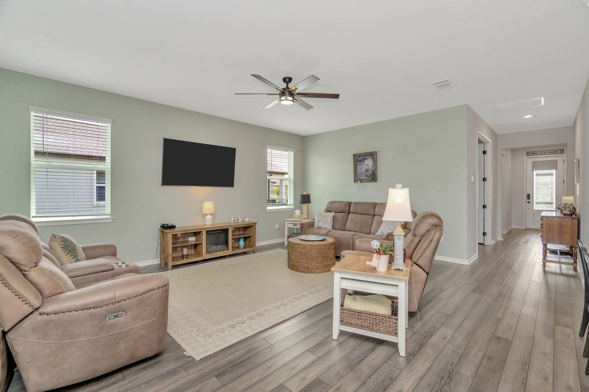 Land O' Lakes, Florida, 34638, United States, 3 Bedrooms Bedrooms, ,2 BathroomsBathrooms,Residential,For Sale,1984391