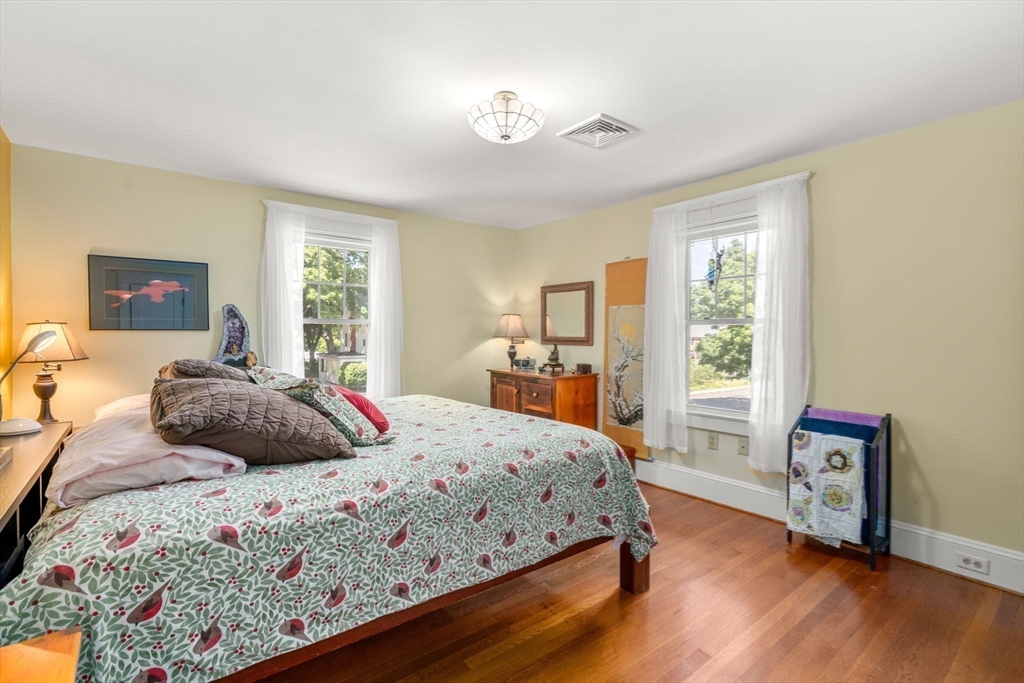 Holyoke, Massachusetts, 01040, United States, 4 Bedrooms Bedrooms, ,2 BathroomsBathrooms,Residential,For Sale,1939451
