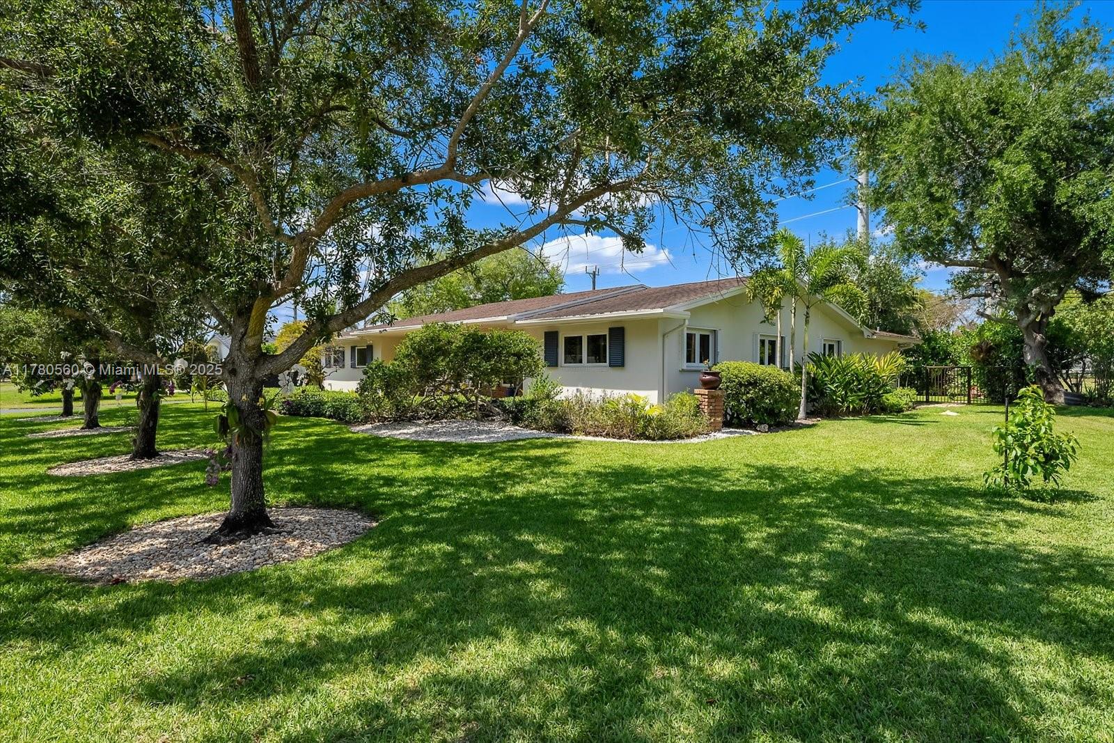 Palmetto Bay, Florida, 33158, United States, 4 Bedrooms Bedrooms, ,3 BathroomsBathrooms,Residential,For Sale,1995550