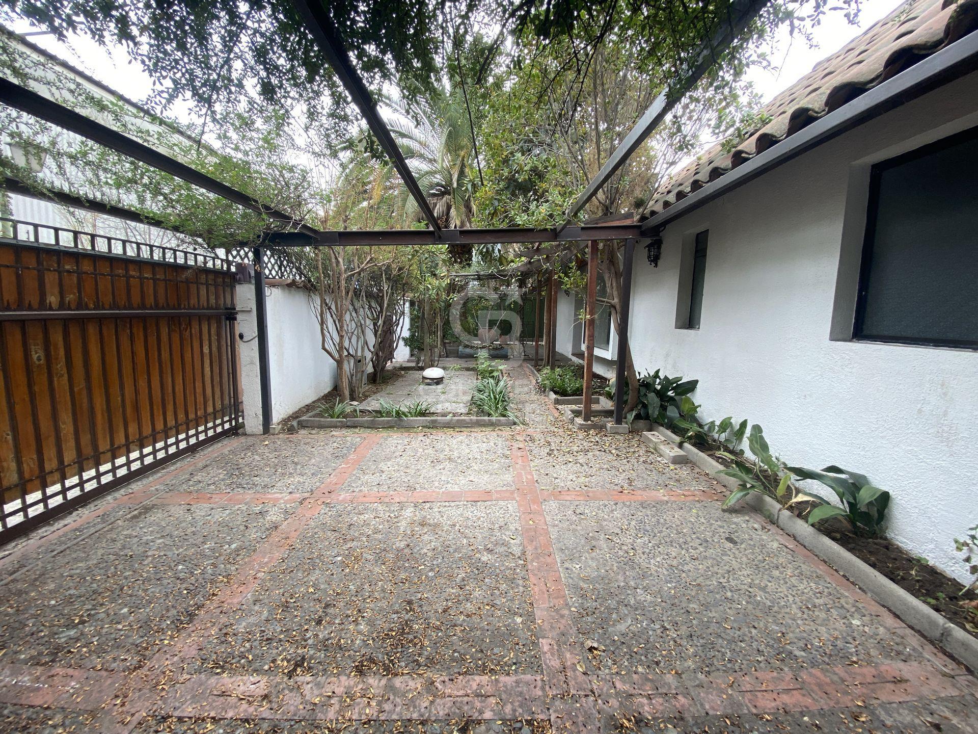 Las Condes, Chile, 5 Bedrooms Bedrooms, ,3 BathroomsBathrooms,Residential,For Sale,1906063