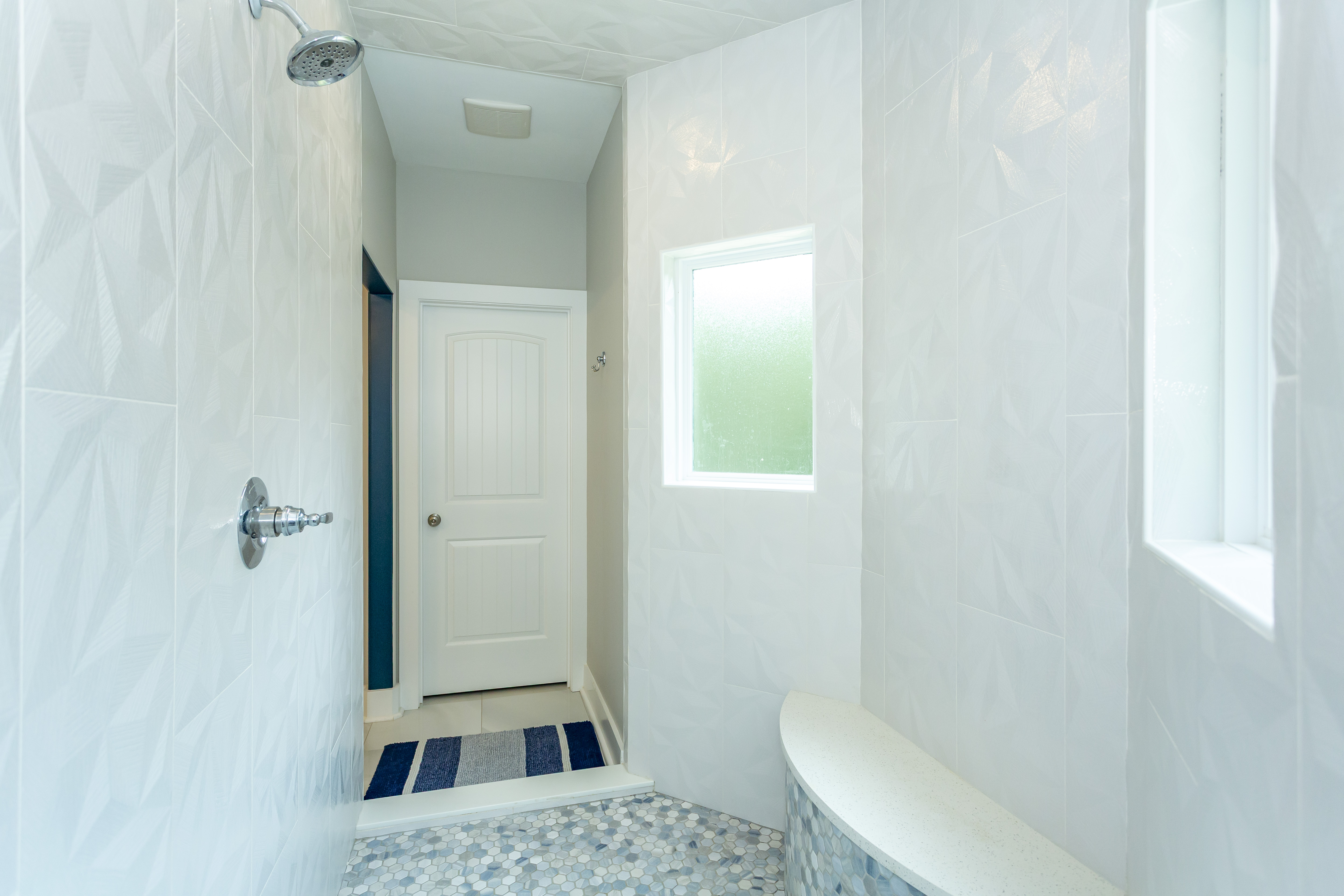 Helena, Alabama, 35080, United States, 5 Bedrooms Bedrooms, ,5 BathroomsBathrooms,Residential,For Sale,1979427