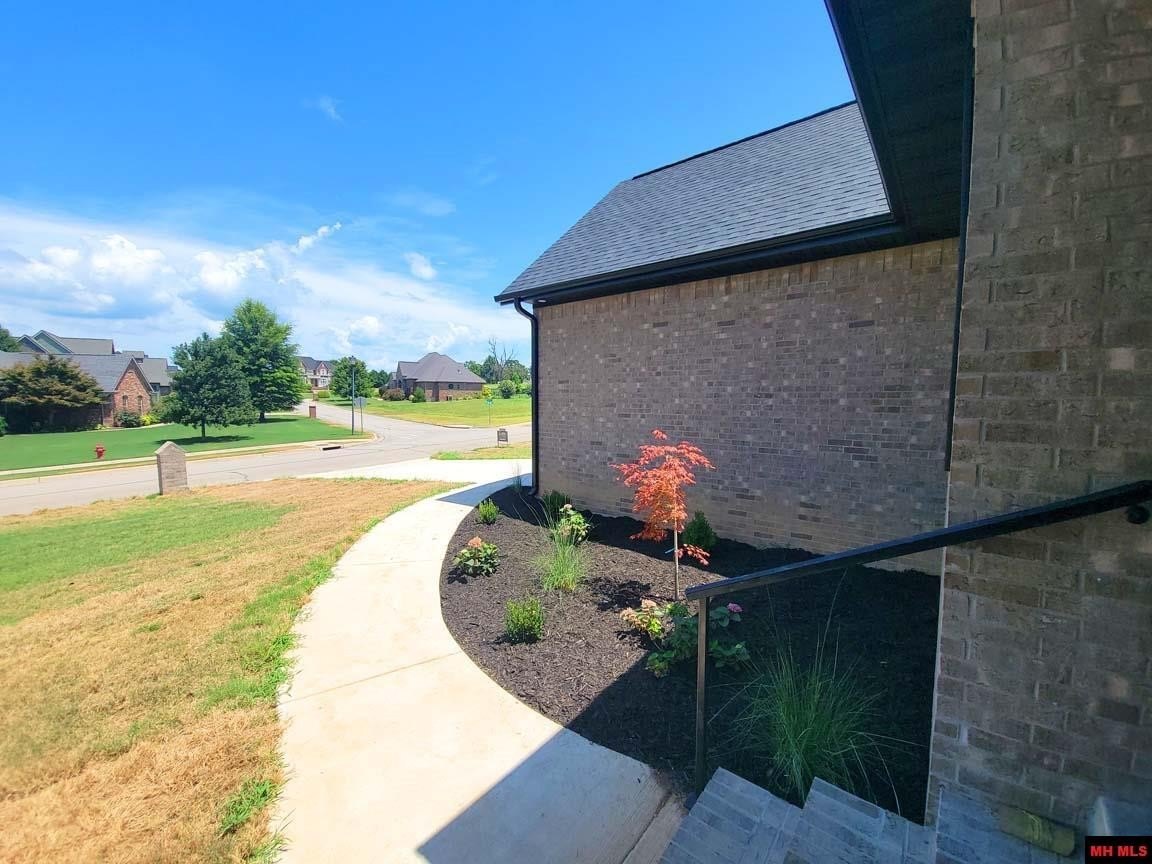 Mountain Home, Arkansas, 72653, United States, 3 Bedrooms Bedrooms, ,2 BathroomsBathrooms,Residential,For Sale,1983473