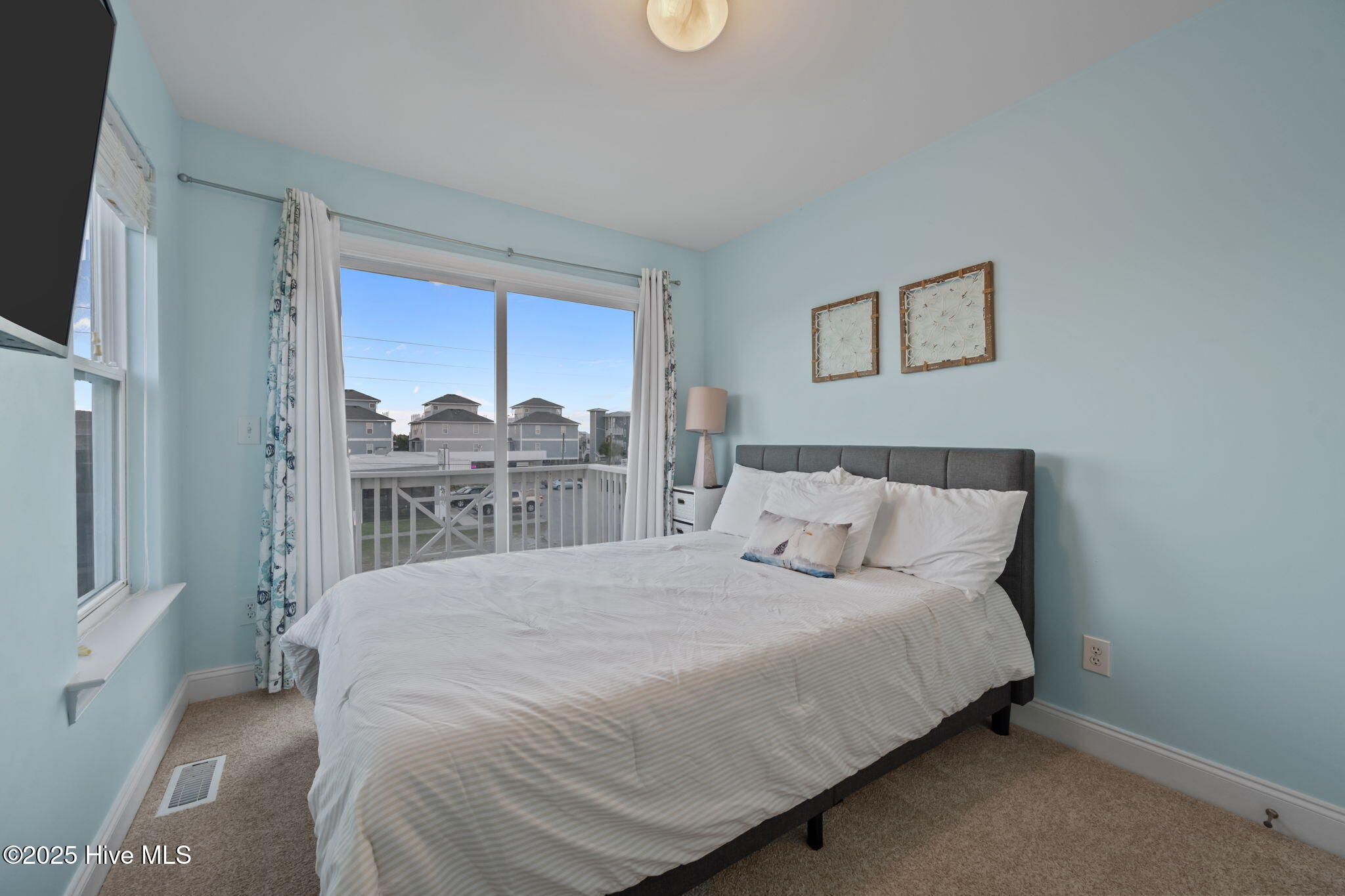 Surf City, North Carolina, 28445, United States, 3 Bedrooms Bedrooms, ,3 BathroomsBathrooms,Residential,For Sale,1974878