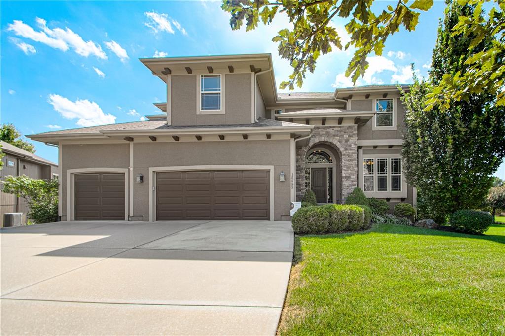 163rd Ter, Olathe, KS 66062