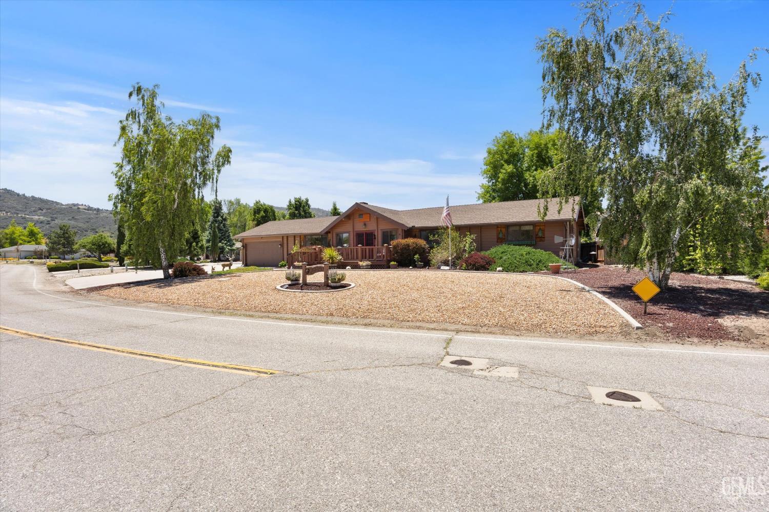 Tehachapi, California, 93561, United States, 3 Bedrooms Bedrooms, ,2 BathroomsBathrooms,Residential,For Sale,2049487