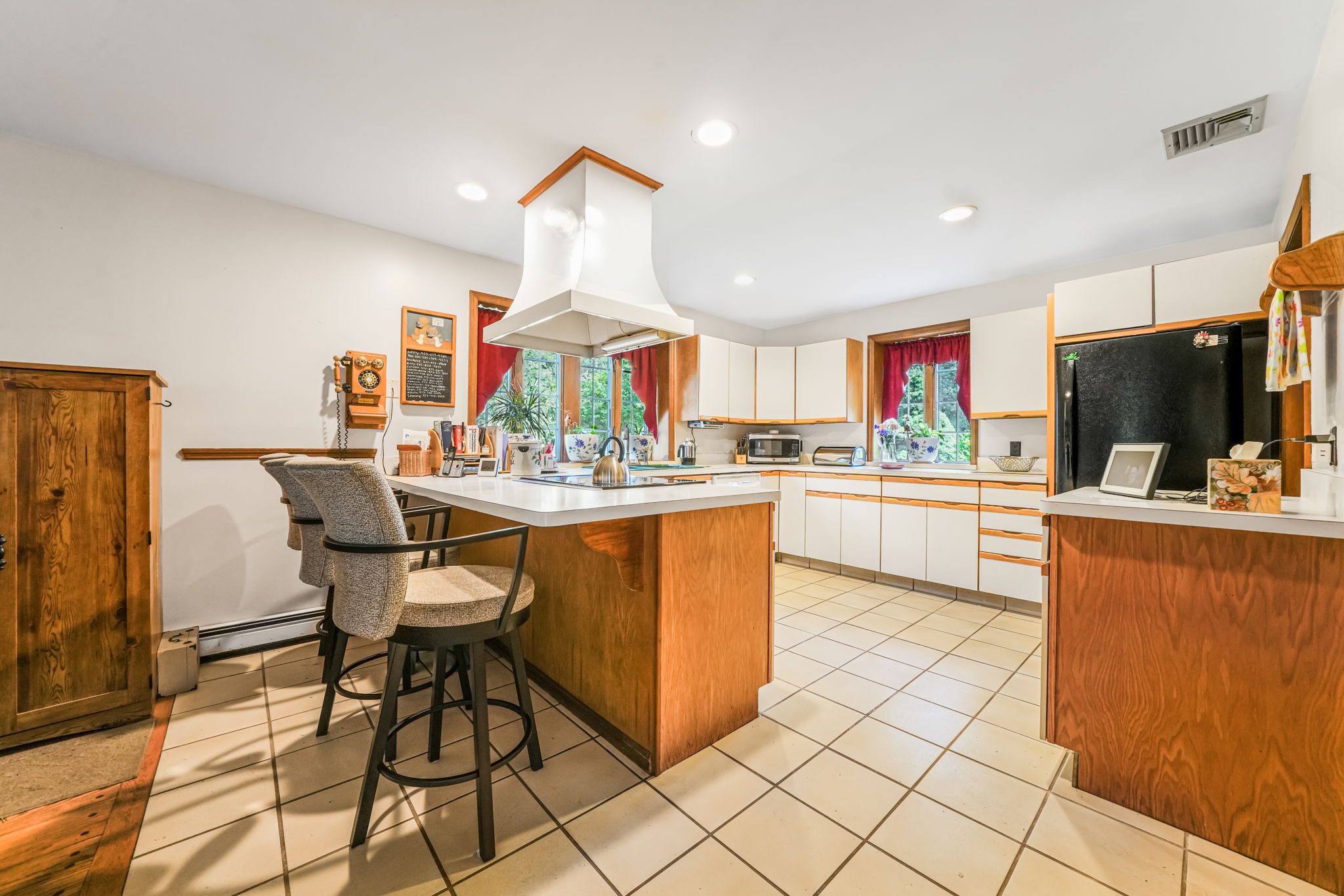 Montville, New Jersey, 07045, United States, 4 Bedrooms Bedrooms, ,4 BathroomsBathrooms,Residential,For Sale,1905700