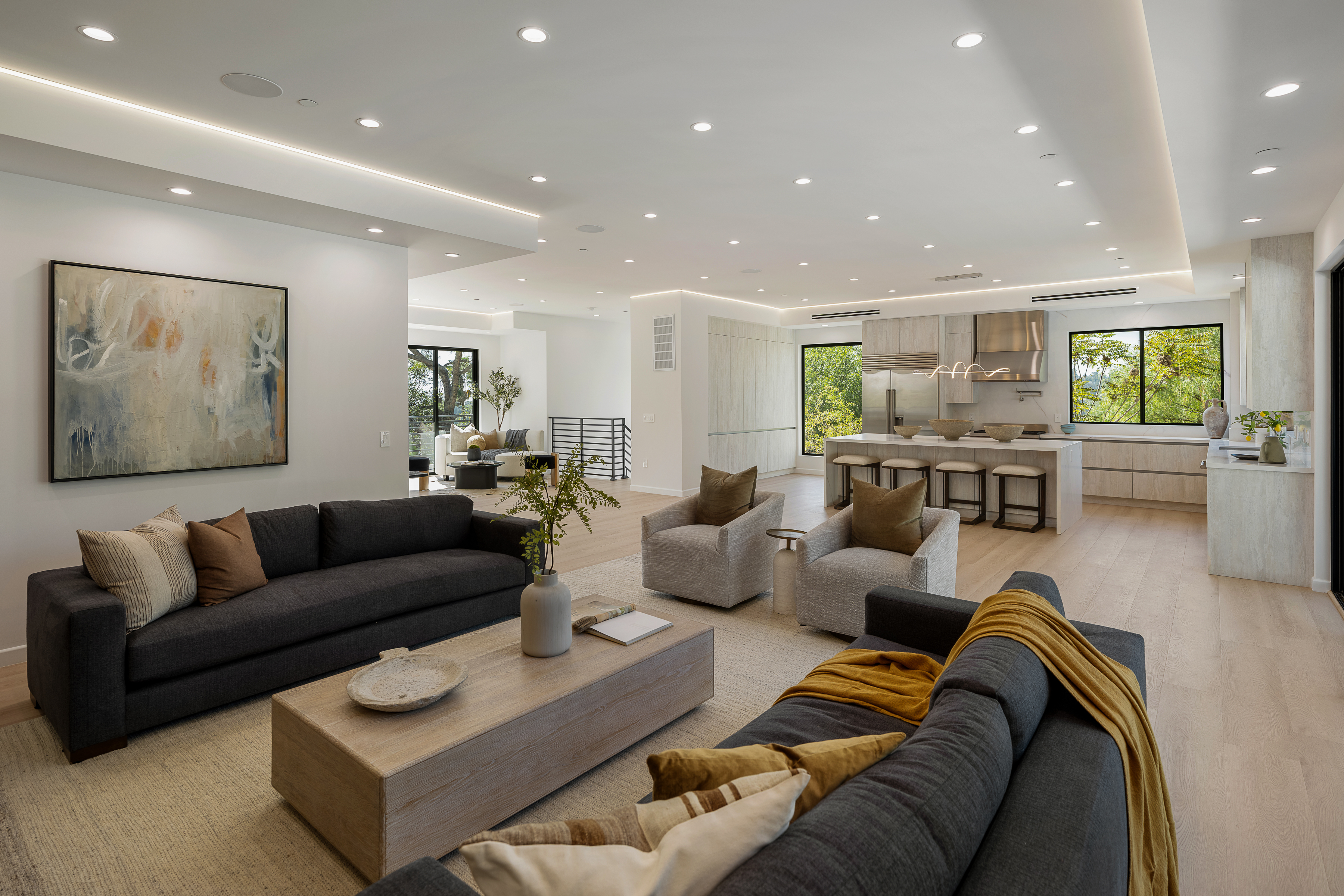  2119 Ewing St - 物件實景