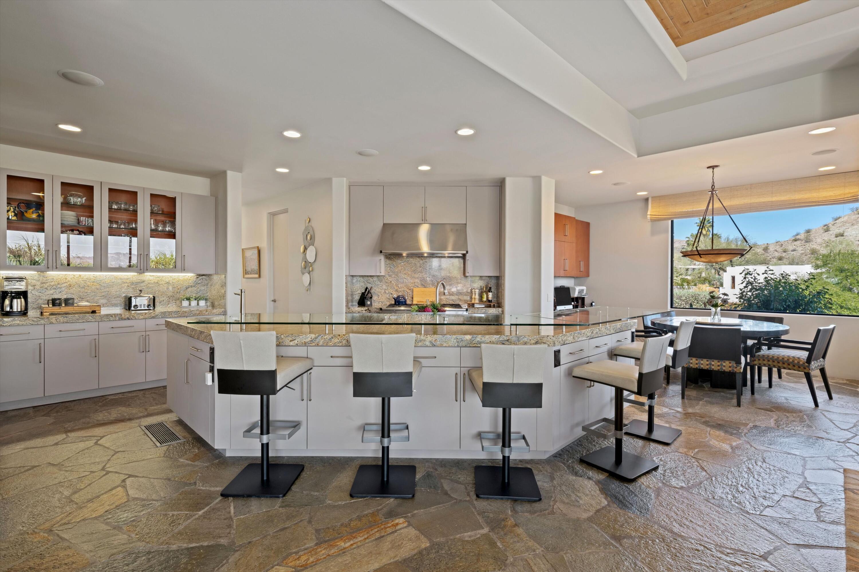 Palm Desert, California, 92260, United States, 4 Bedrooms Bedrooms, ,6 BathroomsBathrooms,Residential,For Sale,2002034