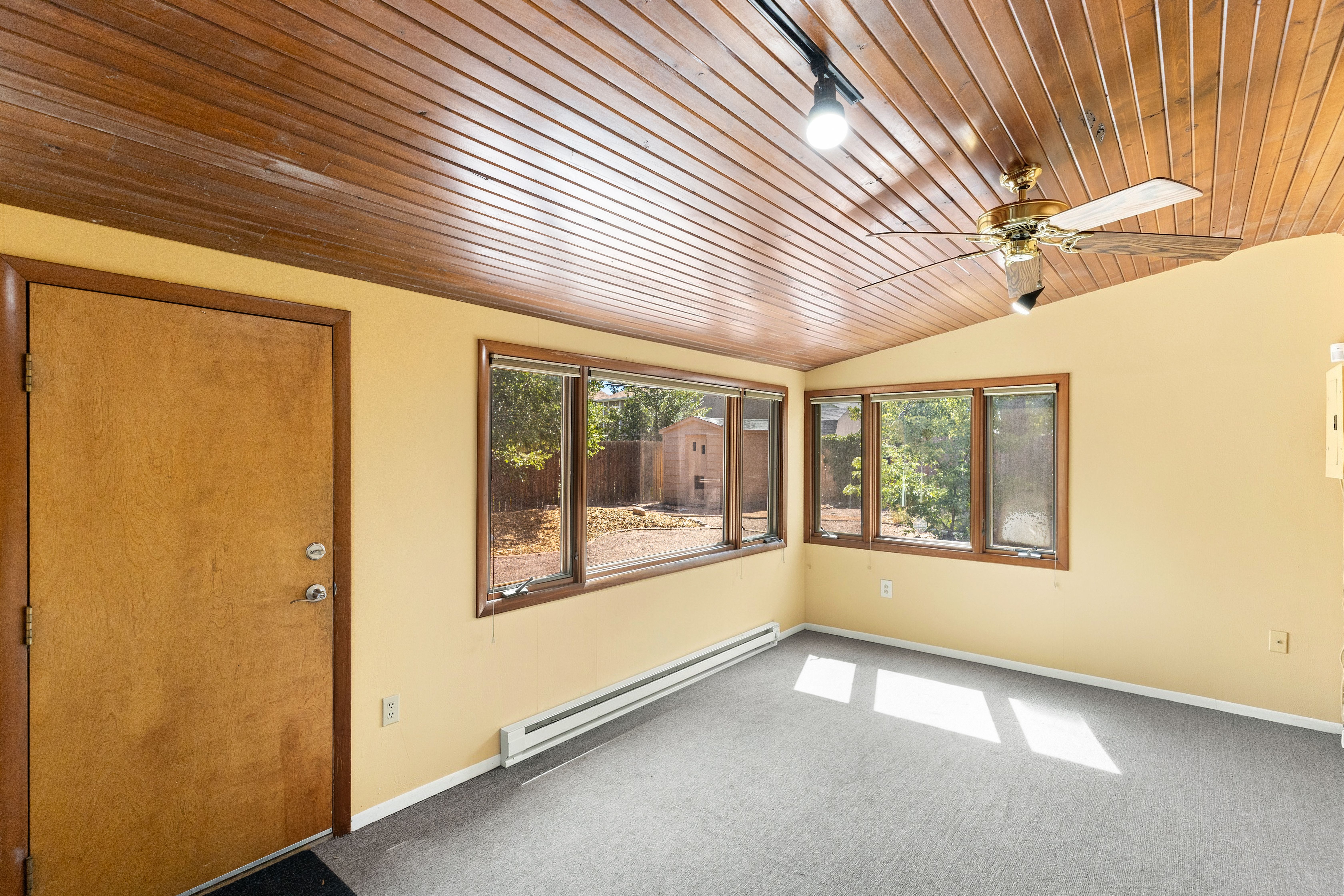  Mountain Views  Main-Level Living  Minutes From Everywhere - 物件實景