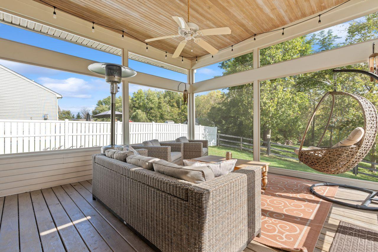 Hamilton Twp, Ohio, 45039, United States, 5 Bedrooms Bedrooms, ,4 BathroomsBathrooms,Residential,For Sale,1989607