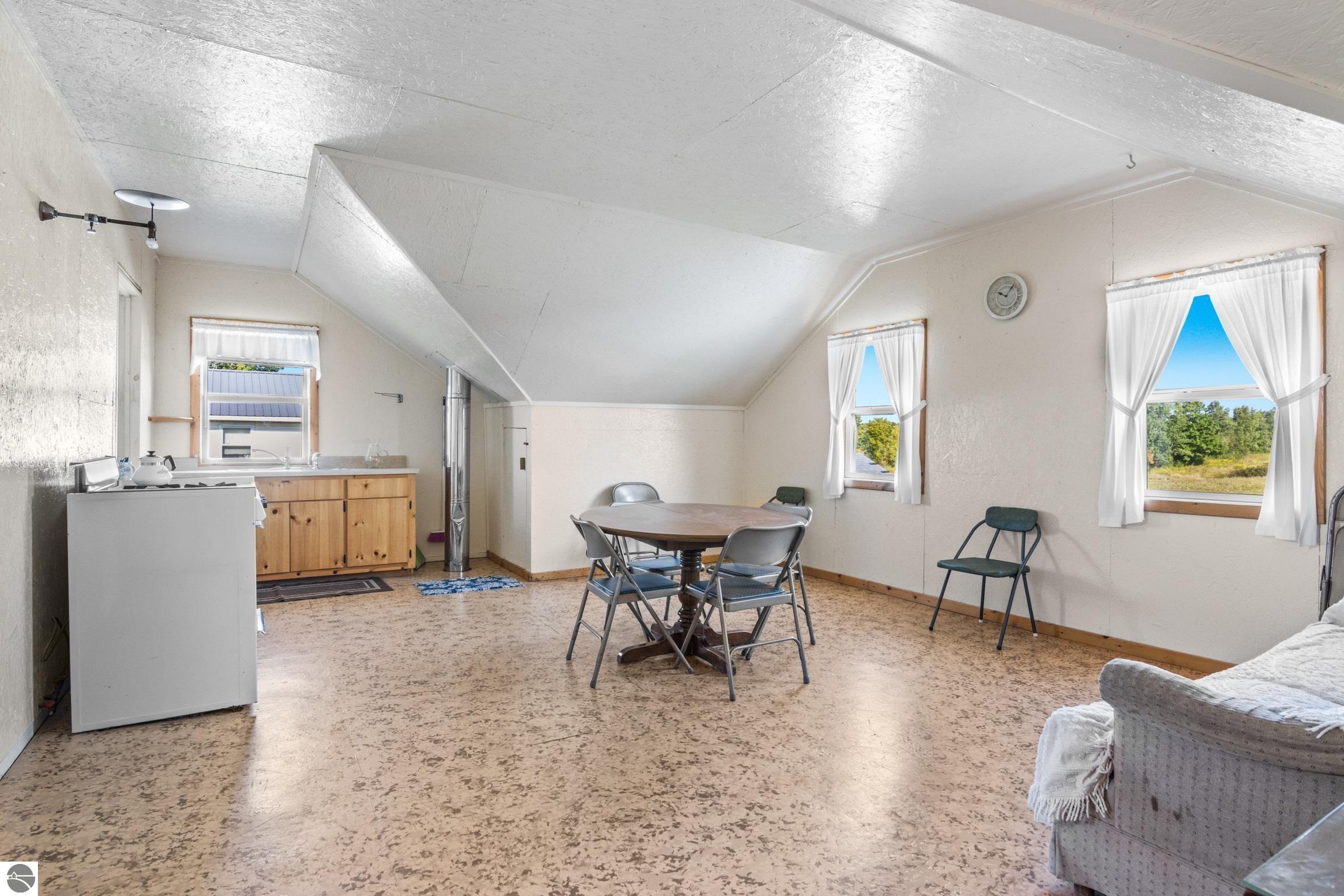 Leroy, Michigan, 49655-8142, United States, 5 Bedrooms Bedrooms, ,3 BathroomsBathrooms,Residential,For Sale,1949628