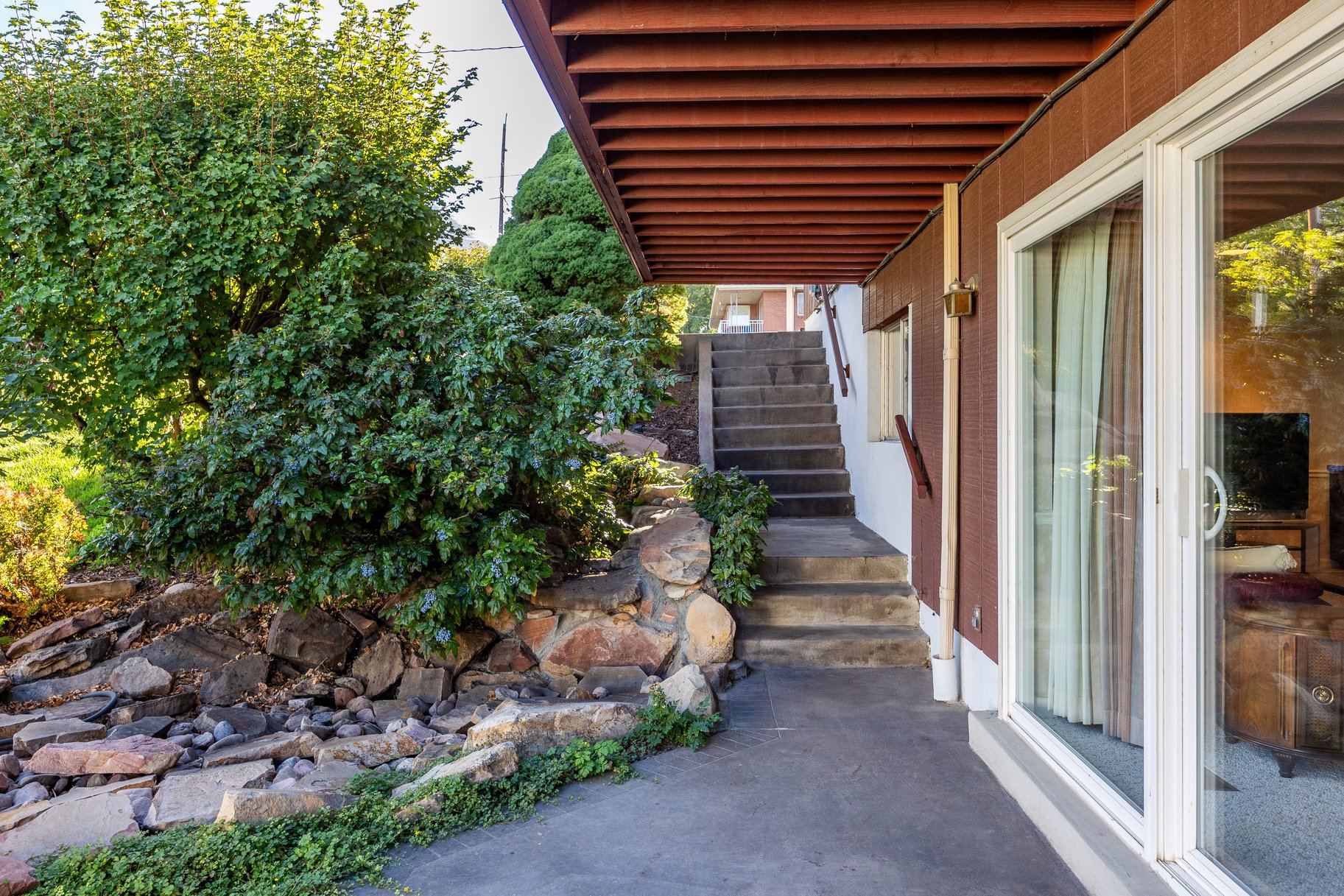  Spacious Living in an Established Springville Neighborhood - 物件實景