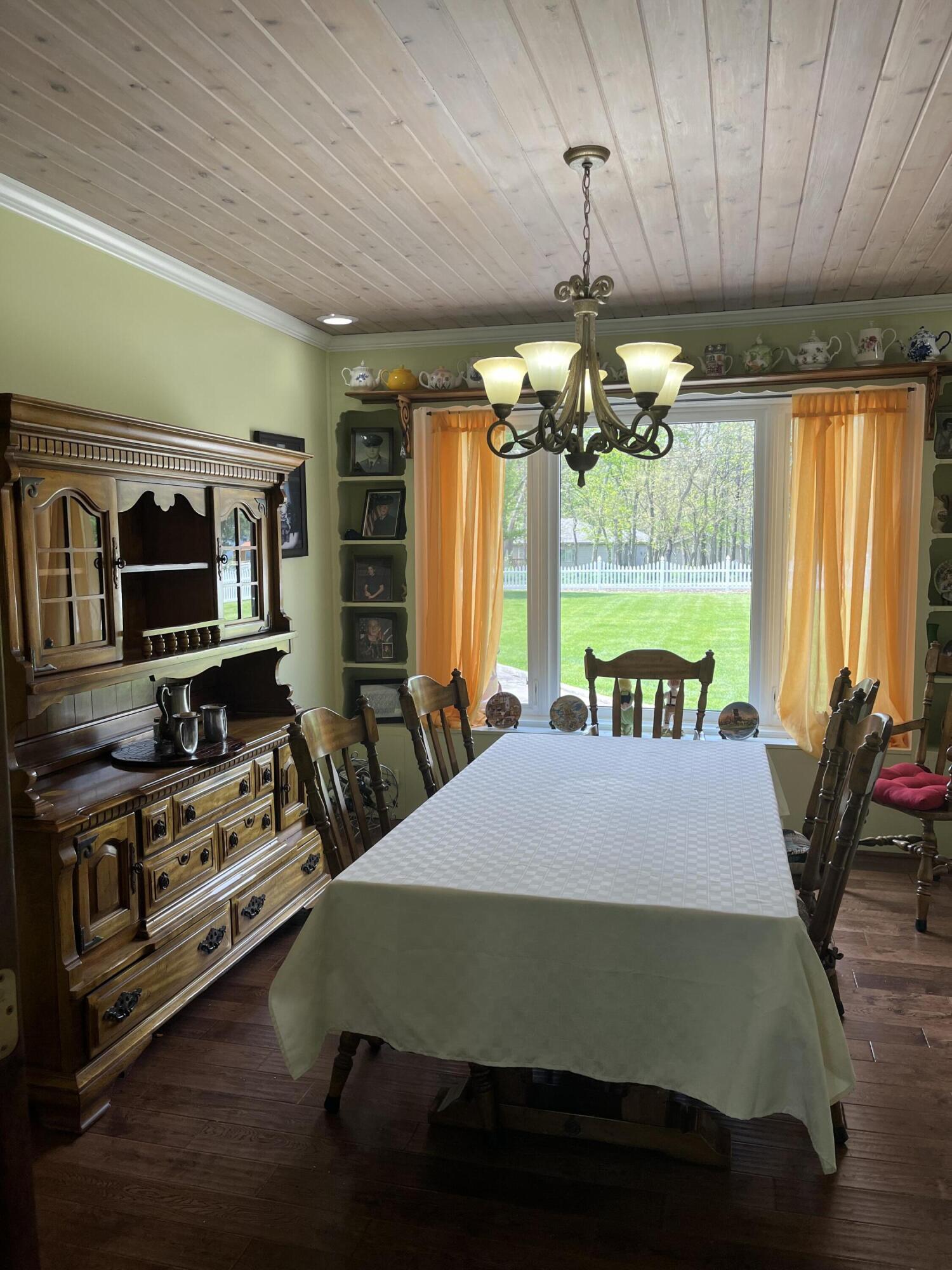 Crown Point, Indiana, 46307, United States, 3 Bedrooms Bedrooms, ,3 BathroomsBathrooms,Residential,For Sale,2040656