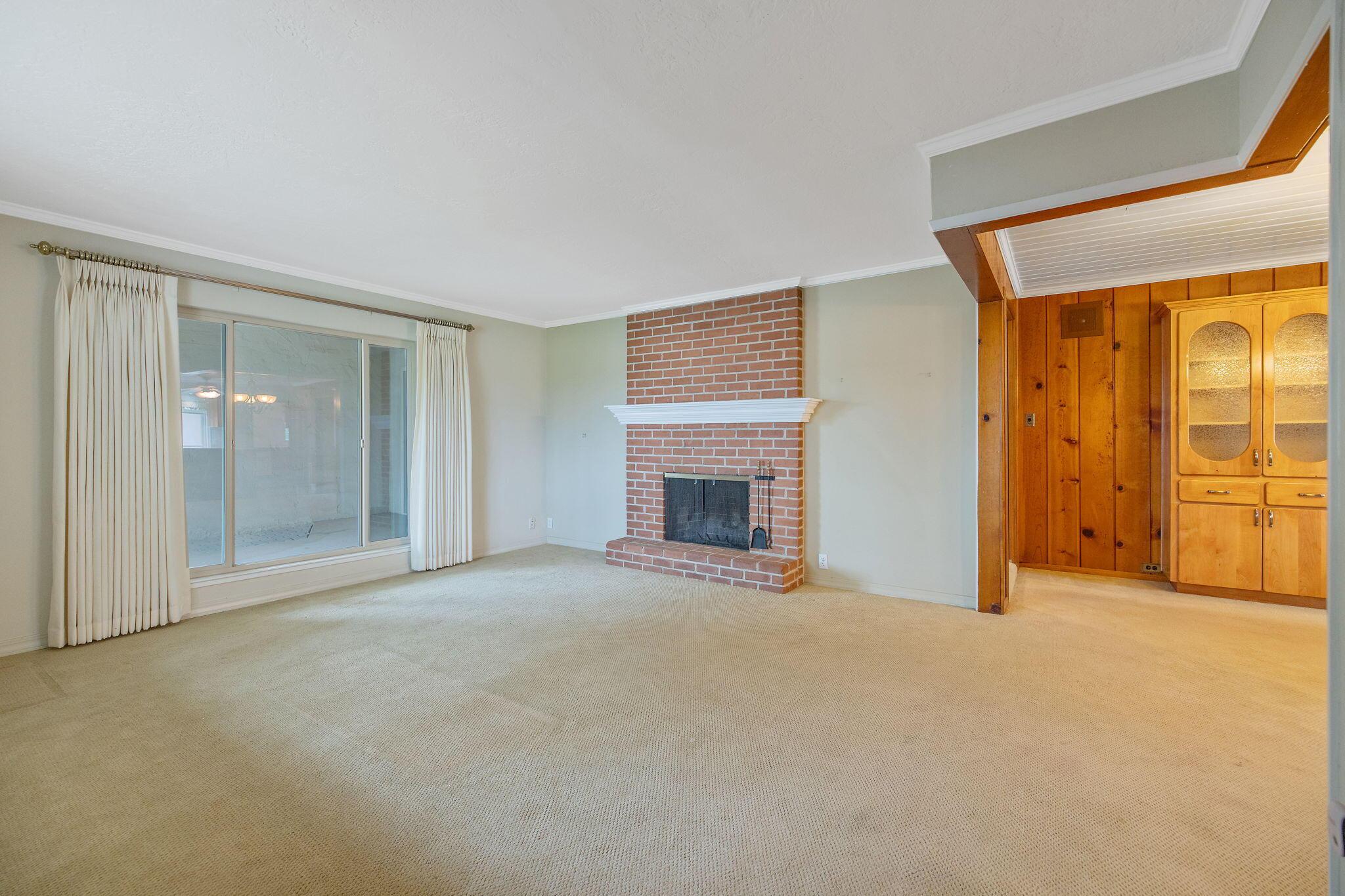 Fresno, California, 93722, United States, 3 Bedrooms Bedrooms, ,2 BathroomsBathrooms,Residential,For Sale,1984127