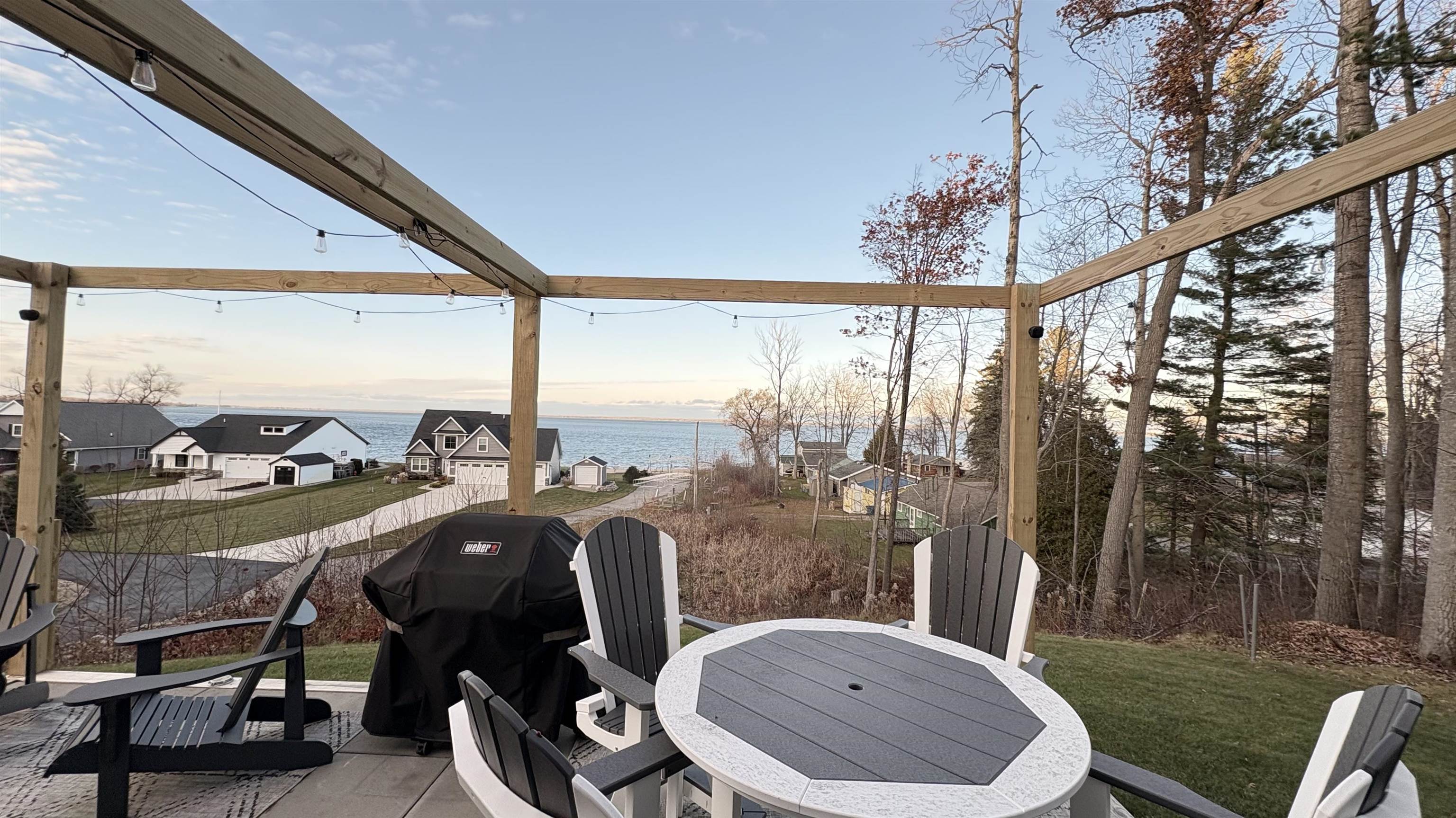 Houghton Lake, Michigan, 48629, United States, 3 Bedrooms Bedrooms, ,3 BathroomsBathrooms,Residential,For Sale,1983284