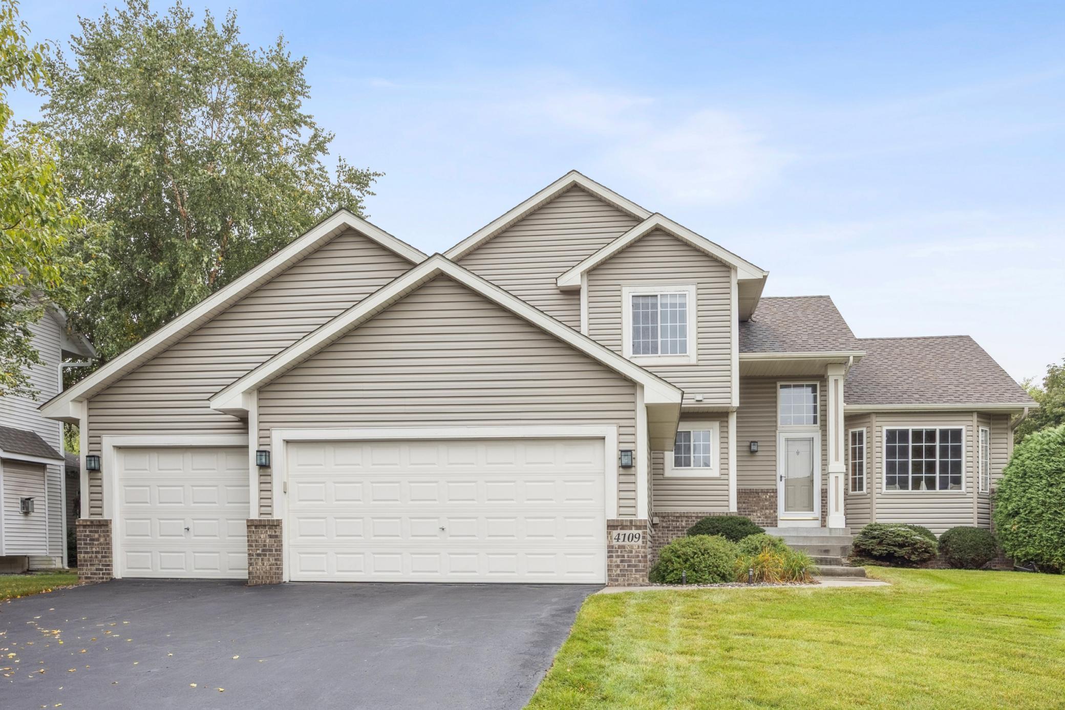 Brooklyn Park, Minnesota, 55443, United States, 4 Bedrooms Bedrooms, ,4 BathroomsBathrooms,Residential,For Sale,1951377