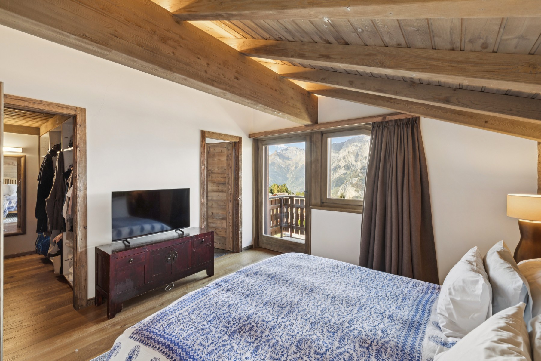  In the heart of the resort, an exceptional chalet. - 物件實景