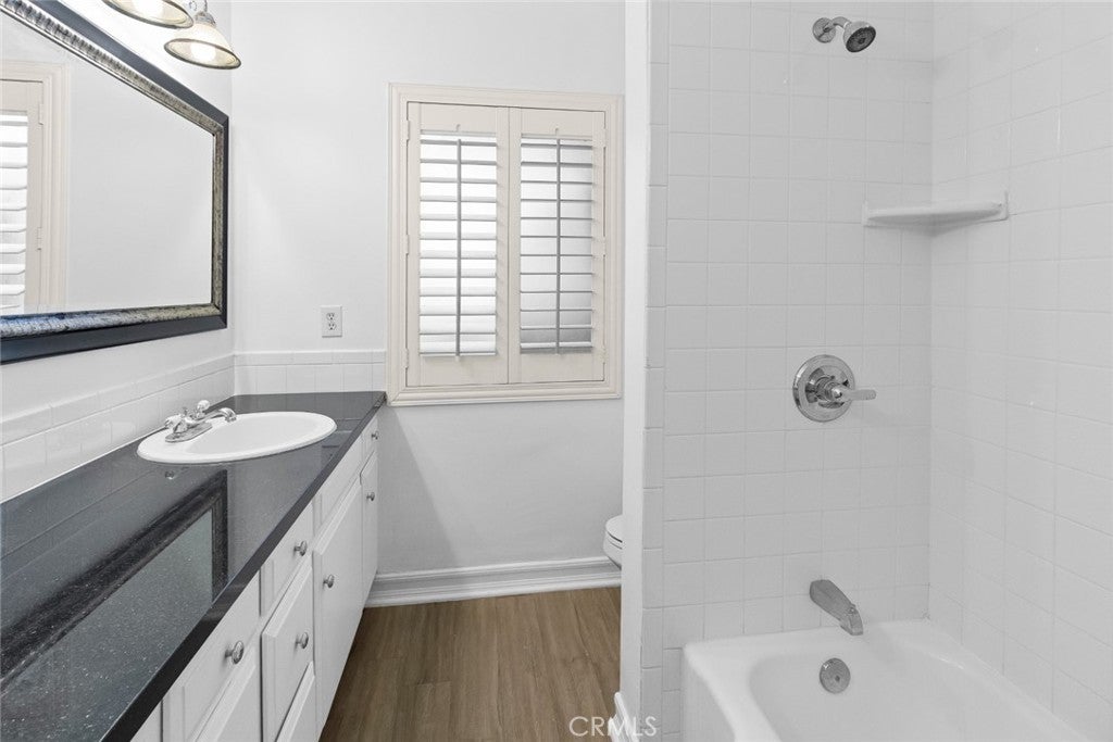 395 S Oakland Avenue #101, Pasadena, California, 91101, United States, 3 Bedrooms Bedrooms, ,2 BathroomsBathrooms,Residential,For Sale,395 S Oakland Avenue #101,1679345