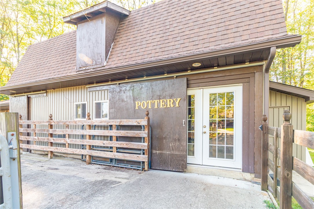 Jamestown, Pennsylvania, 16134, United States, 4 Bedrooms Bedrooms, ,3 BathroomsBathrooms,Residential,For Sale,1998073