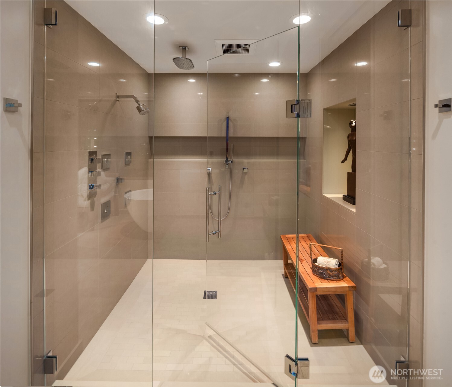 Seattle, Washington, 98104, United States, 4 Bedrooms Bedrooms, ,6 BathroomsBathrooms,Residential,For Sale,1731760