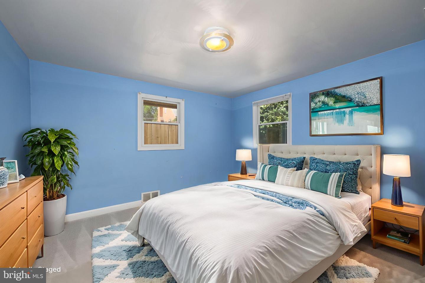 Falls Church, Virginia, 22042, United States, 5 Bedrooms Bedrooms, ,2 BathroomsBathrooms,Residential,For Sale,1932563