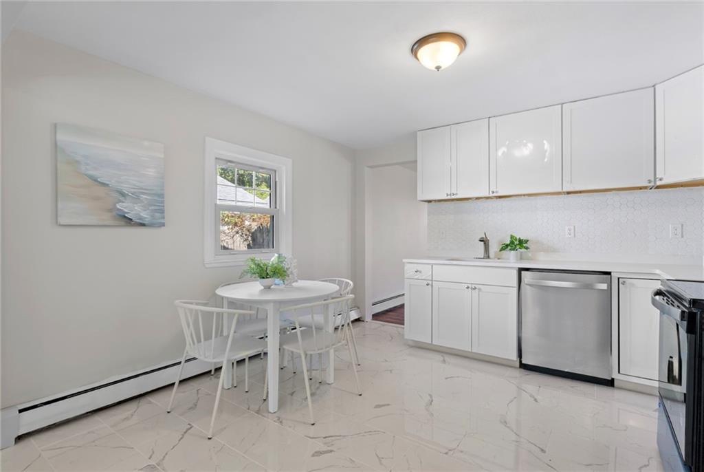 Jamestown, Rhode Island, 02835, United States, 3 Bedrooms Bedrooms, ,1 BathroomBathrooms,Residential,For Sale,2044275