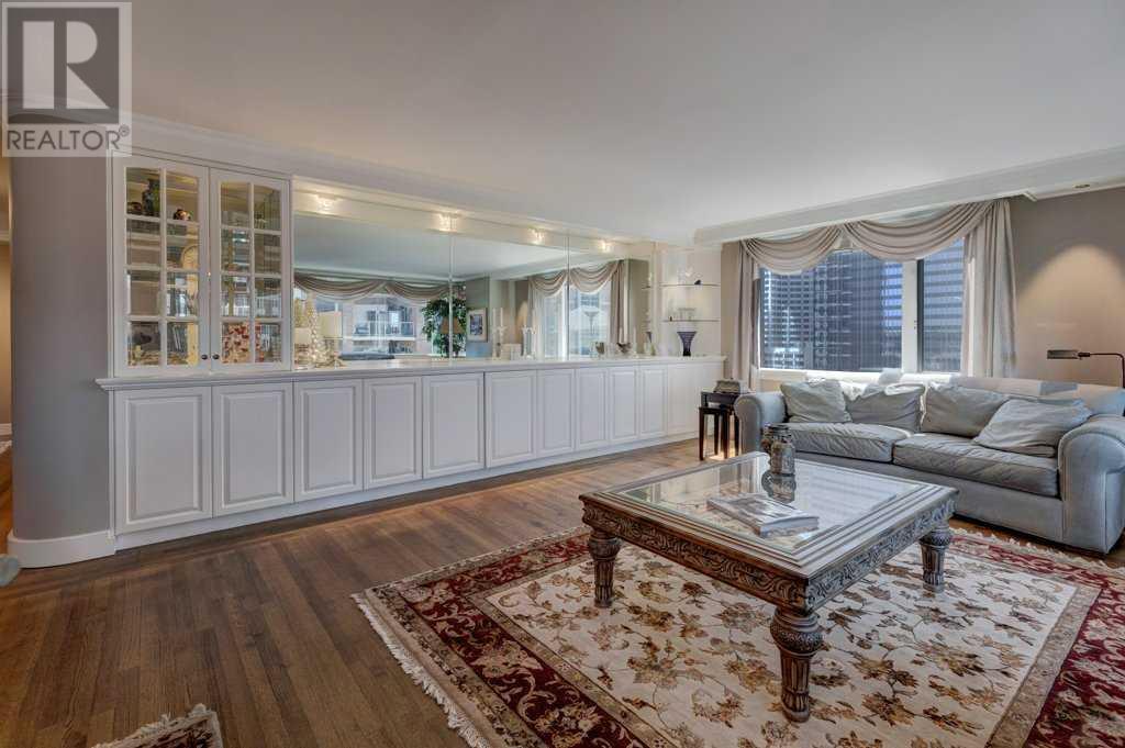 CALGARY, Alberta, T2P 3R8, CA, 2 Bedrooms Bedrooms, ,2 BathroomsBathrooms,Residential,For Sale,1908655