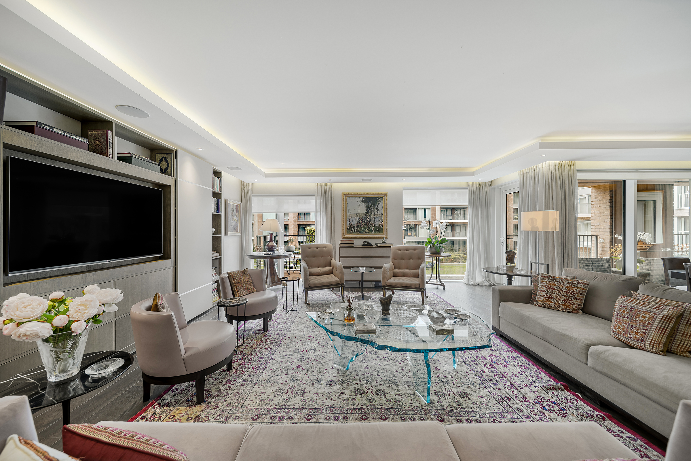 Stylish lateral apartment in Chelsea Creek 