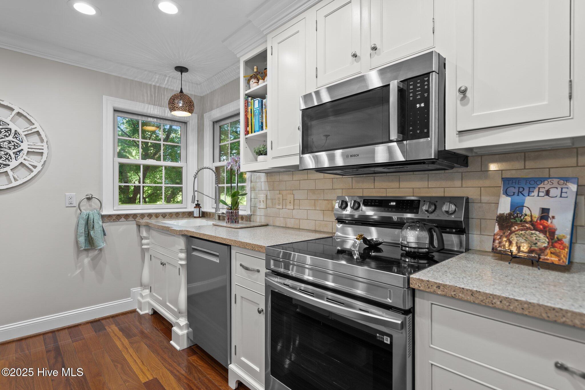 Wallace, North Carolina, 28466, United States, 4 Bedrooms Bedrooms, ,4 BathroomsBathrooms,Residential,For Sale,1982430