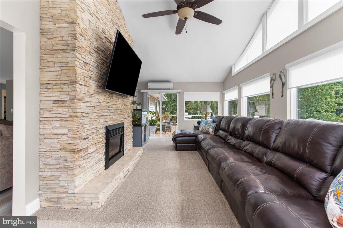 PASADENA, Maryland, 21122, United States, 4 Bedrooms Bedrooms, ,4 BathroomsBathrooms,Residential,For Sale,1979207