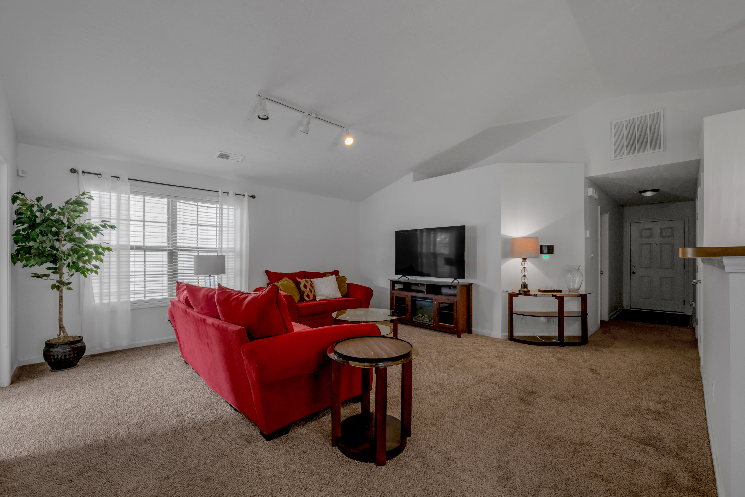  944 Winding Oak Trail - 物件實景