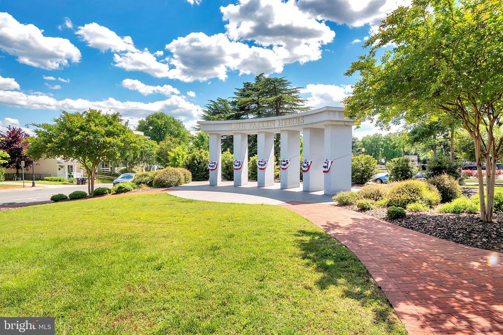 Fredericksburg, Virginia, 22401, United States, 4 Bedrooms Bedrooms, ,3 BathroomsBathrooms,Residential,For Sale,1916037