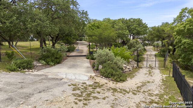 Lakehills, Texas, 78063, United States, 4 Bedrooms Bedrooms, ,5 BathroomsBathrooms,Residential,For Sale,1847540