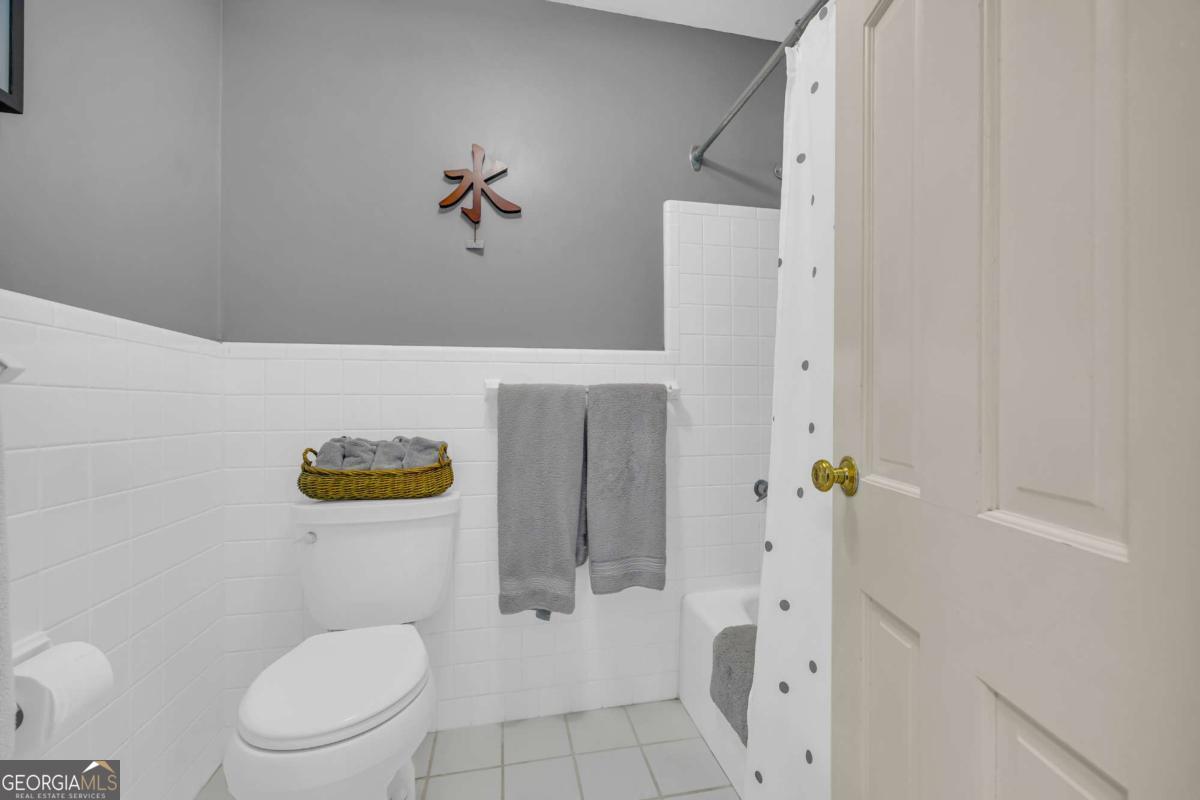 Athens, Georgia, 30606, United States, 5 Bedrooms Bedrooms, ,3 BathroomsBathrooms,Residential,For Sale,1896838