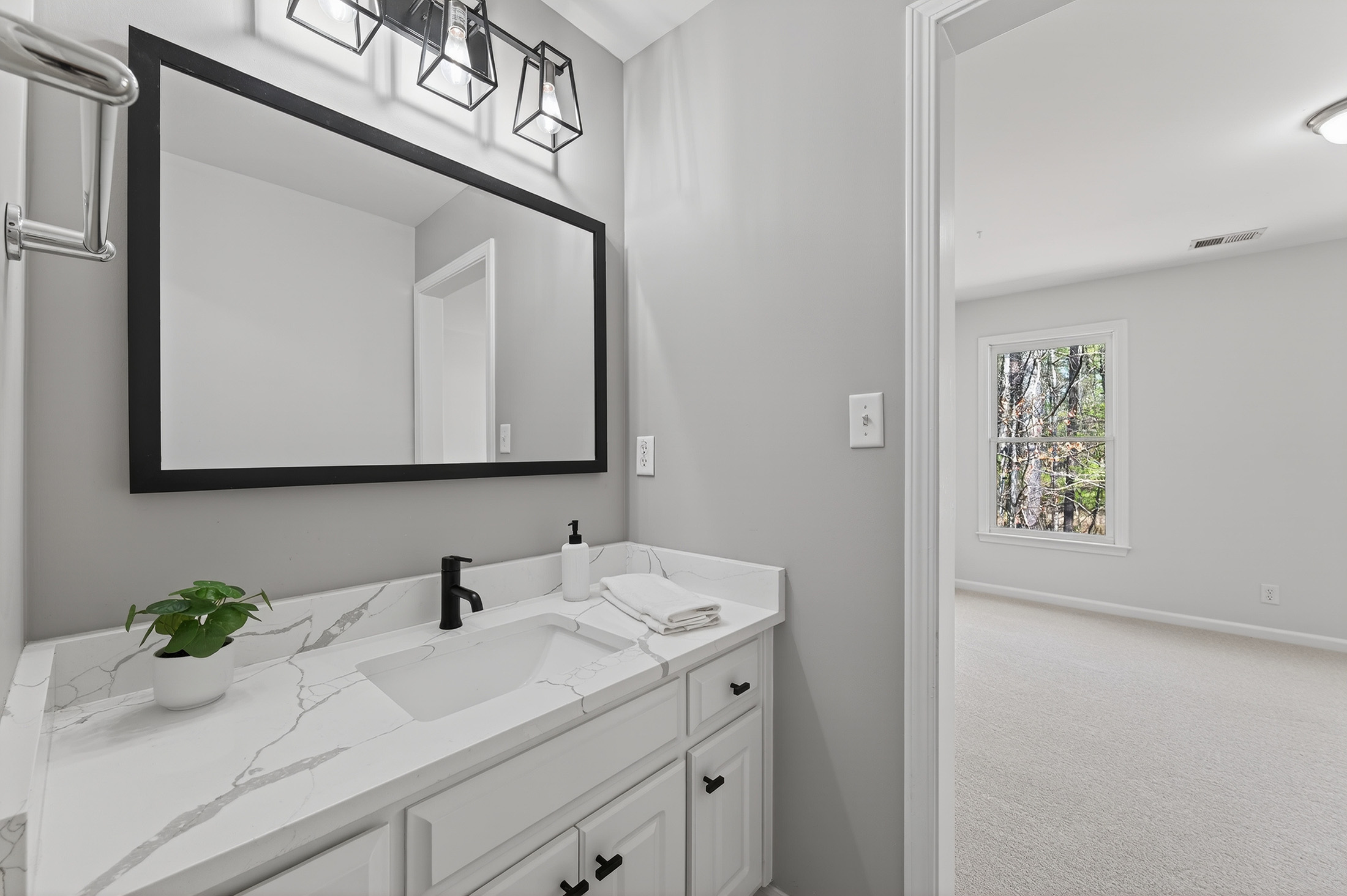  Beautifully Updated Home in an Amazing Alpharetta Location - 物件實景