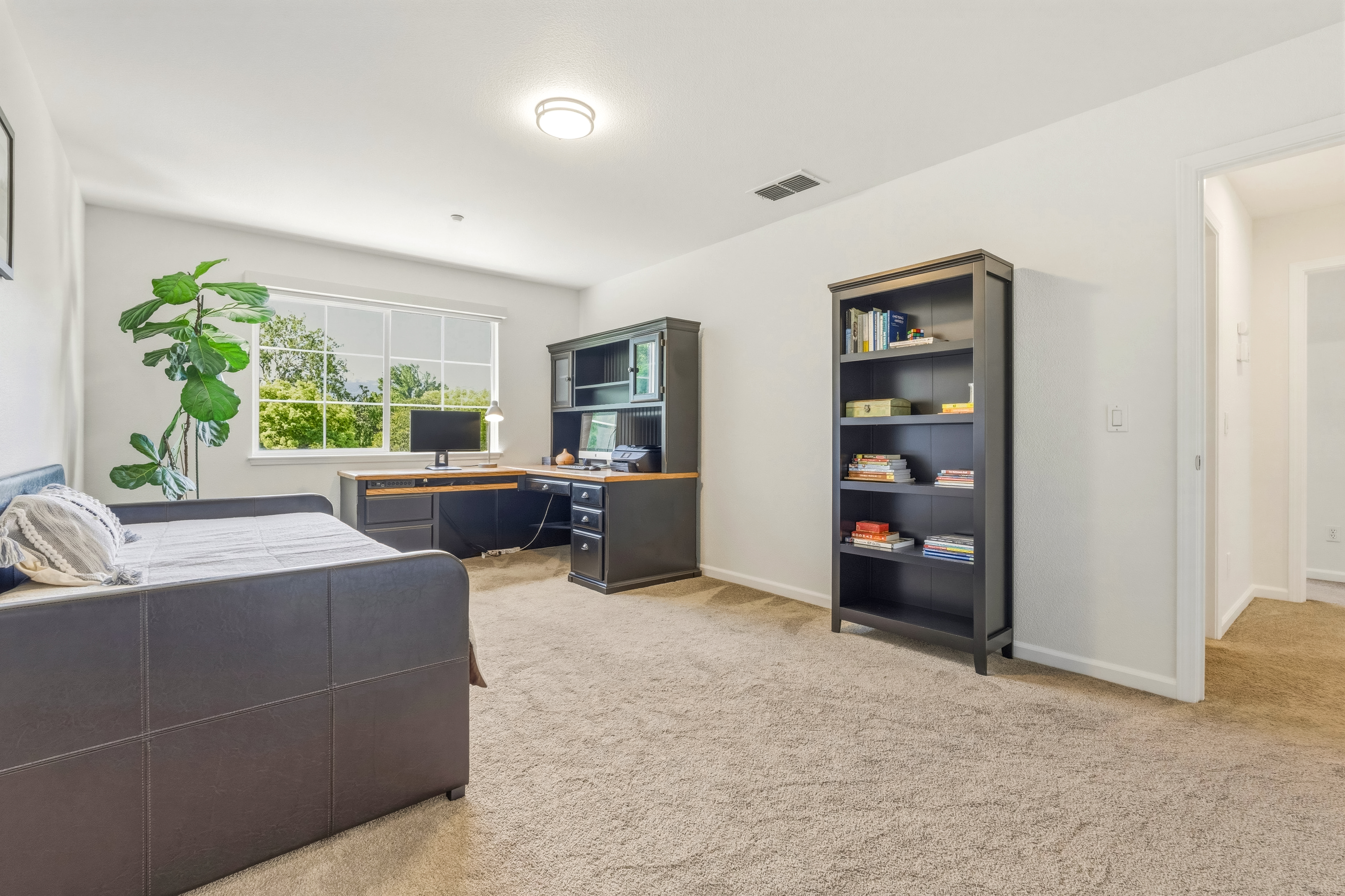  Spacious Atherton Ranch Beauty - 物件實景