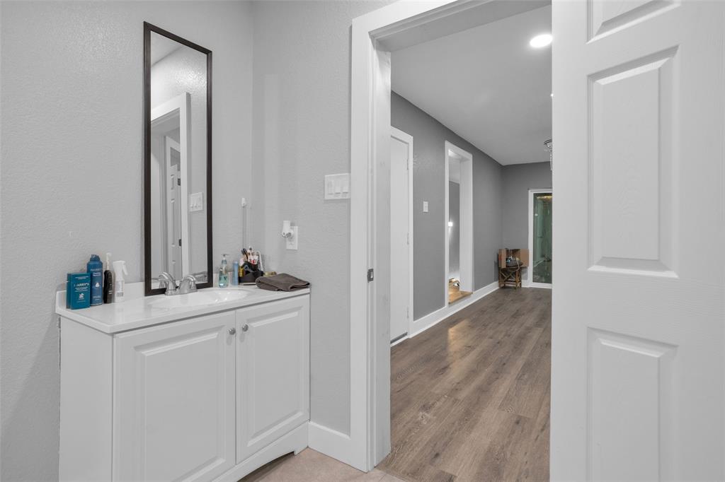 Conroe, Texas, 77302, United States, 4 Bedrooms Bedrooms, ,4 BathroomsBathrooms,Residential,For Sale,1981882