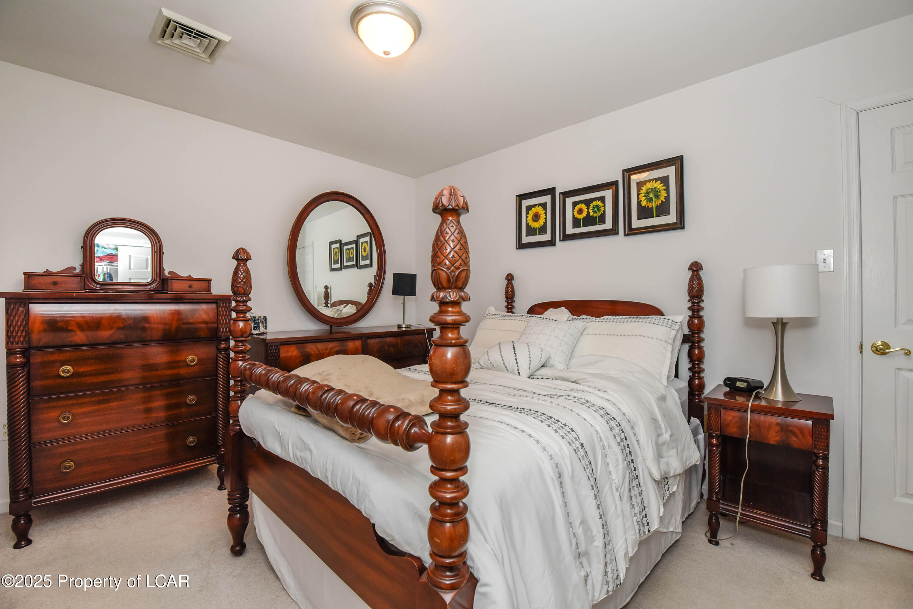 Dallas, Pennsylvania, 18612, United States, 4 Bedrooms Bedrooms, ,3 BathroomsBathrooms,Residential,For Sale,2005553