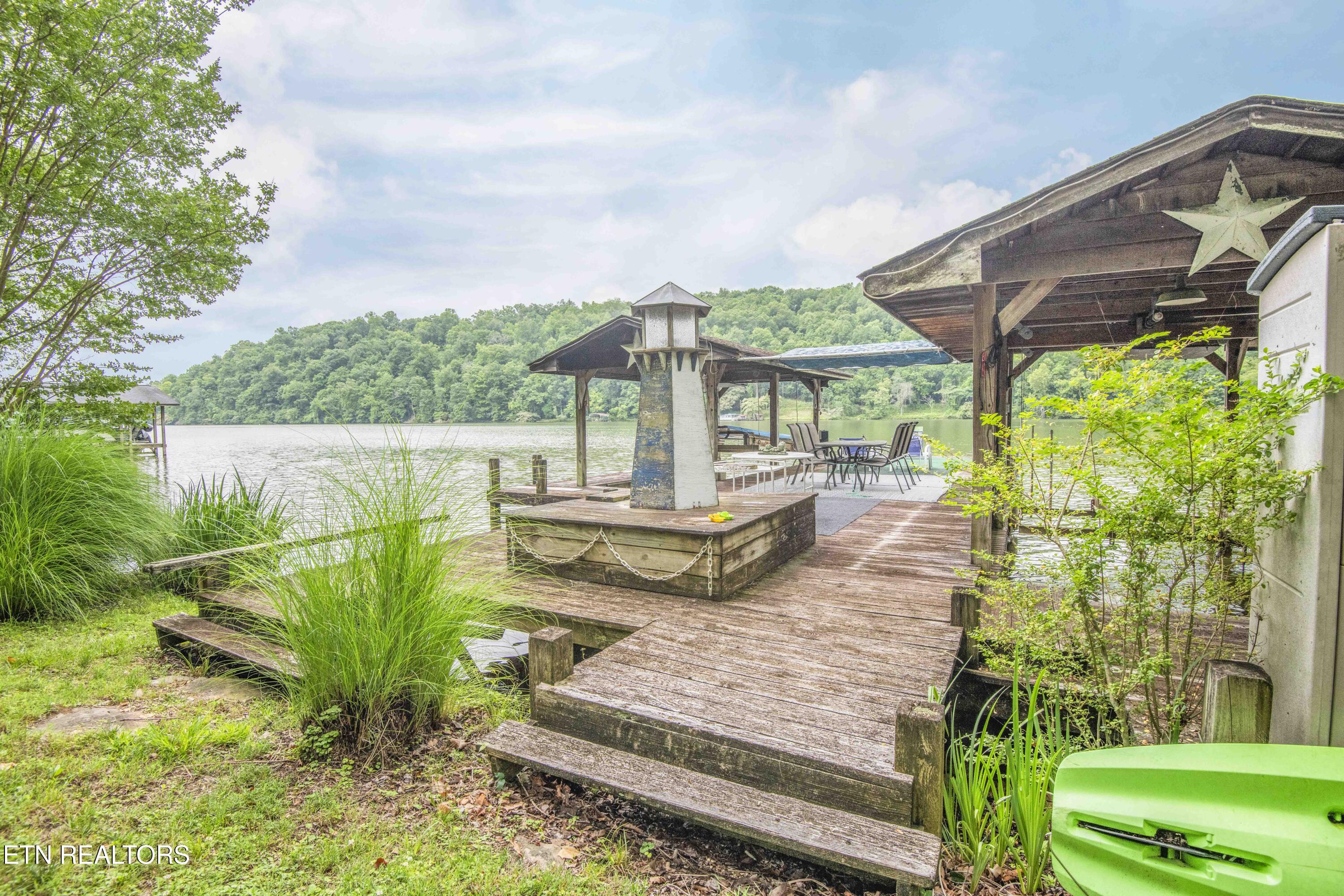 Kingston, Tennessee, 37763, United States, 3 Bedrooms Bedrooms, ,3 BathroomsBathrooms,Residential,For Sale,2013795