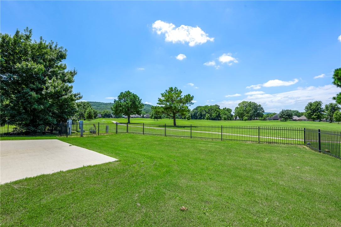Fayetteville, Arkansas, 72701, United States, 4 Bedrooms Bedrooms, ,3 BathroomsBathrooms,Residential,For Sale,1907520