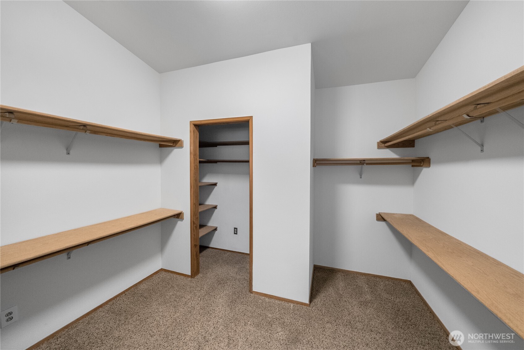 Puyallup, Washington, 98374, United States, 4 Bedrooms Bedrooms, ,2 BathroomsBathrooms,Residential,For Sale,1987950