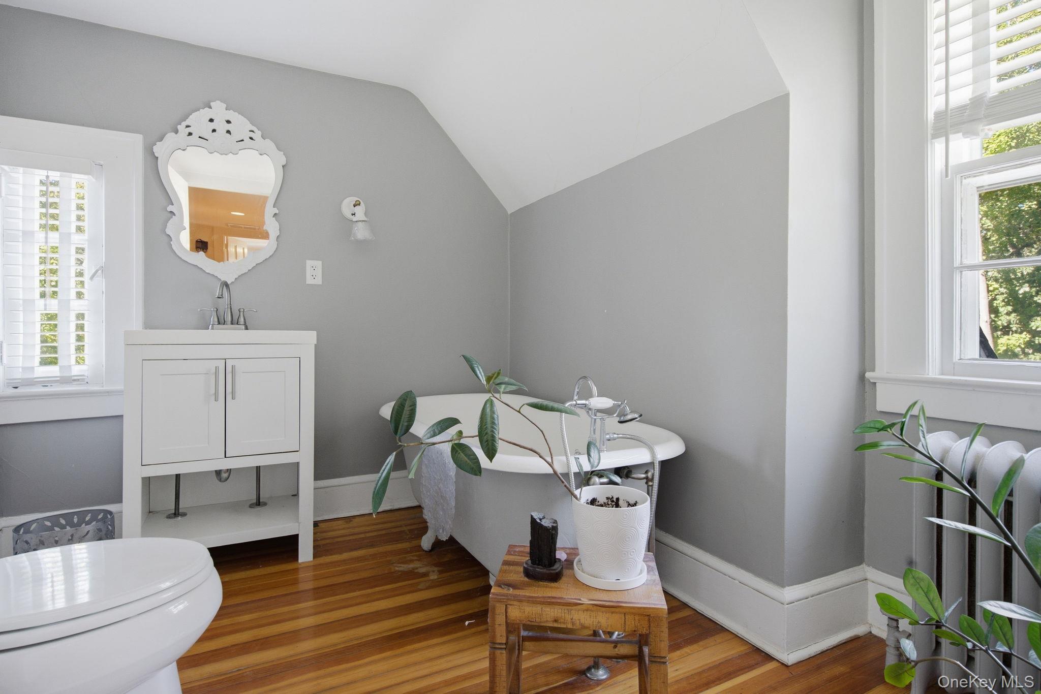  75 Dewey Street, Huntington, NY, 11743 - 物件實景